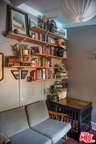 6504 Rhea Avenue, Los Angeles, CA 91335