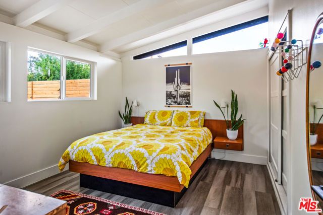 6504 Rhea Avenue, Los Angeles, CA 91335