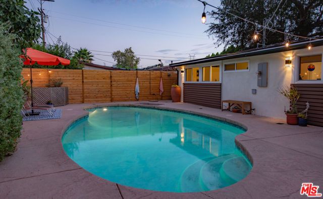 6504 Rhea Avenue, Los Angeles, CA 91335