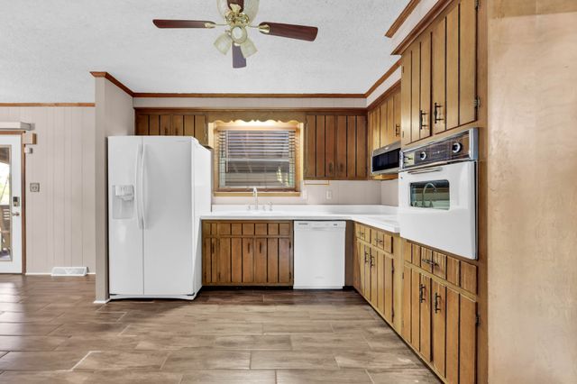 110 Kimbrough Ct, Clarksville, TN 37043