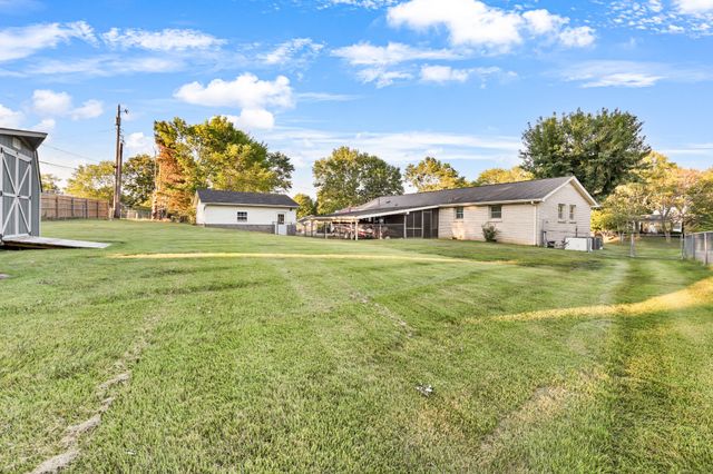 110 Kimbrough Ct, Clarksville, TN 37043
