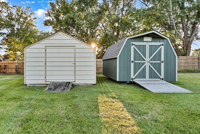 110 Kimbrough Ct, Clarksville, TN 37043