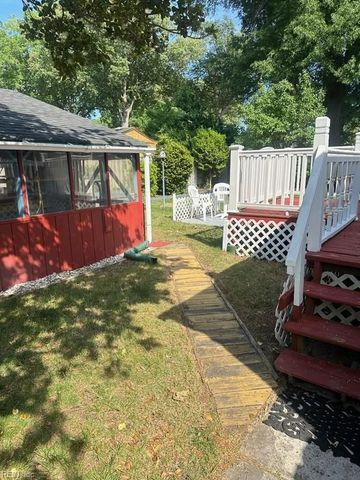 2036 English AVE, Chesapeake, VA 23320