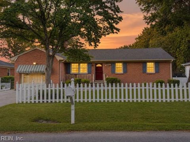 2036 English AVE, Chesapeake, VA 23320