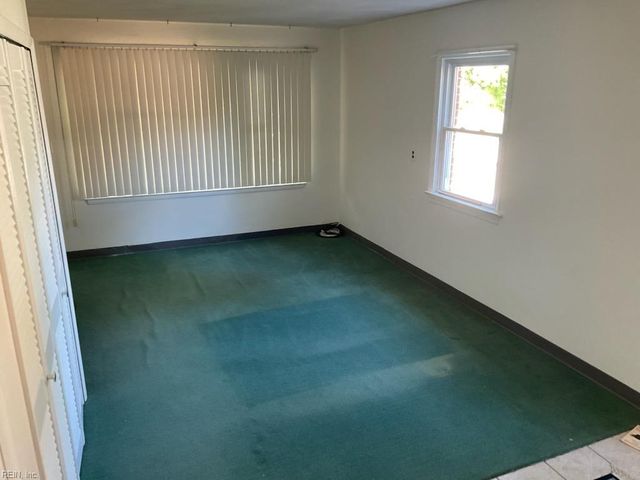 2036 English AVE, Chesapeake, VA 23320