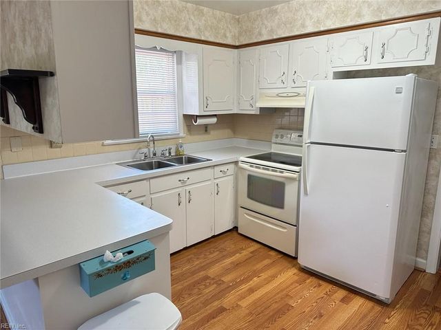 2036 English AVE, Chesapeake, VA 23320