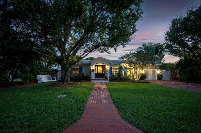 302 NW 16th Street, Delray Beach, FL 33444