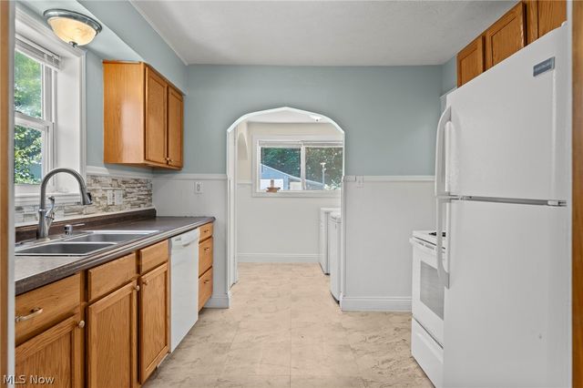 2318 Mogadore Road, Akron, OH 44312