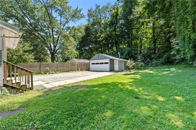 2318 Mogadore Road, Akron, OH 44312