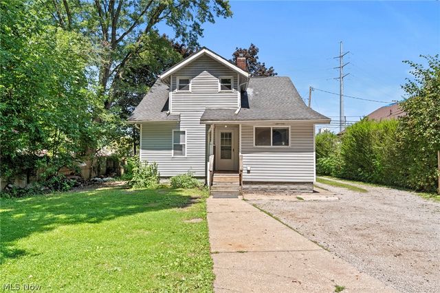 2318 Mogadore Road, Akron, OH 44312