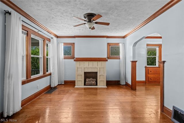 2318 Mogadore Road, Akron, OH 44312