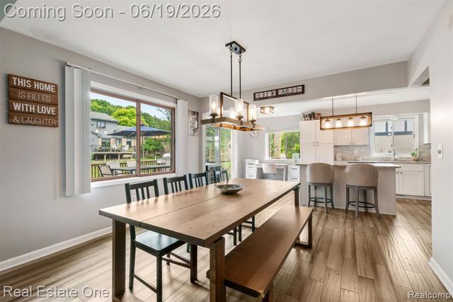 5277 Waterview Drive, West Bloomfield, MI 48323