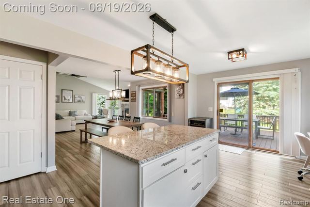 5277 Waterview Drive, West Bloomfield, MI 48323