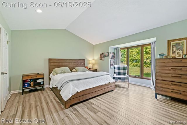 5277 Waterview Drive, West Bloomfield, MI 48323