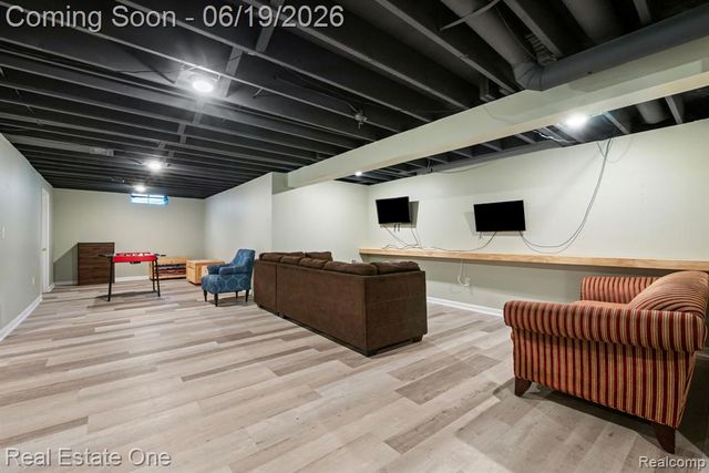 5277 Waterview Drive, West Bloomfield, MI 48323