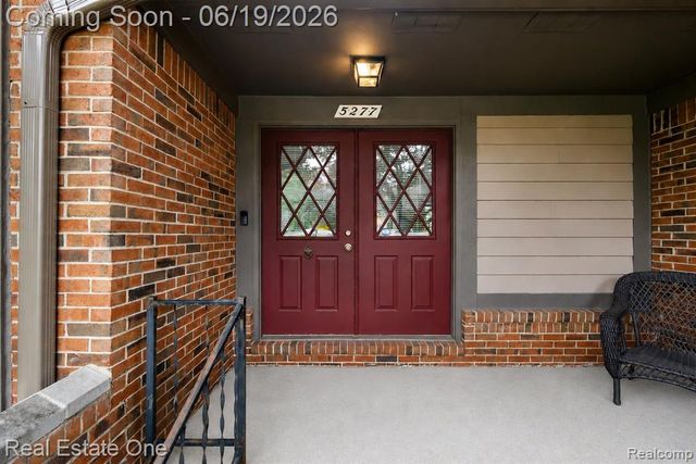 5277 Waterview Drive, West Bloomfield, MI 48323
