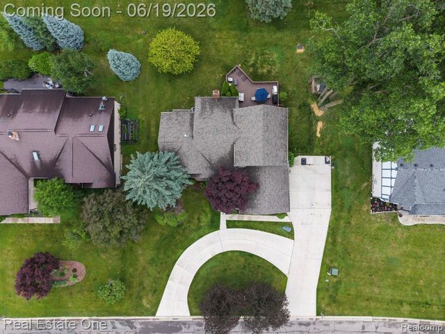5277 Waterview Drive, West Bloomfield, MI 48323