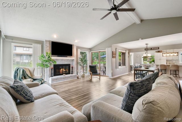 5277 Waterview Drive, West Bloomfield, MI 48323
