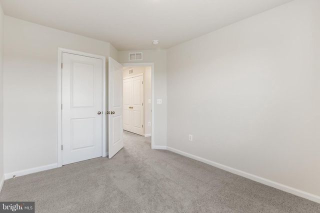 105 MILBURN DR, Martinsburg, WV 25401