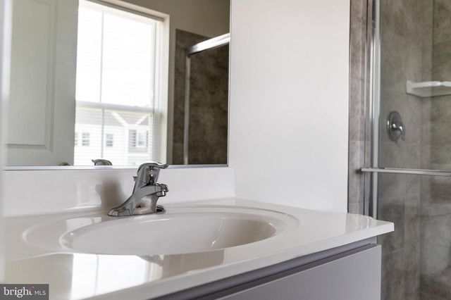 105 MILBURN DR, Martinsburg, WV 25401