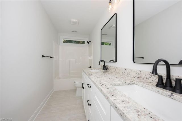5040 Whitewood Lane, Winston-salem, NC 27104