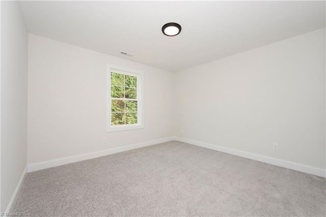 5040 Whitewood Lane, Winston-salem, NC 27104