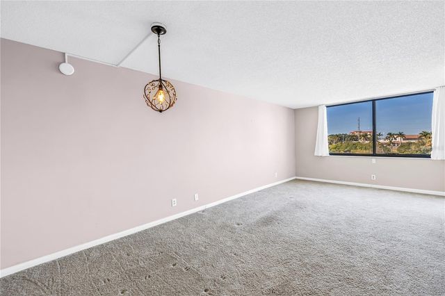 6104 PALMA DEL MAR BOULEVARD S 305, St Petersburg, FL 33715