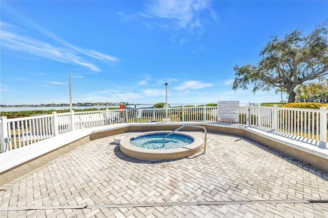 6104 PALMA DEL MAR BOULEVARD S 305, St Petersburg, FL 33715
