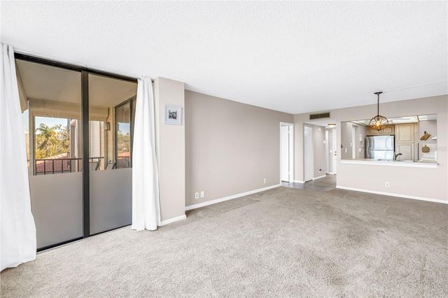 6104 PALMA DEL MAR BOULEVARD S 305, St Petersburg, FL 33715