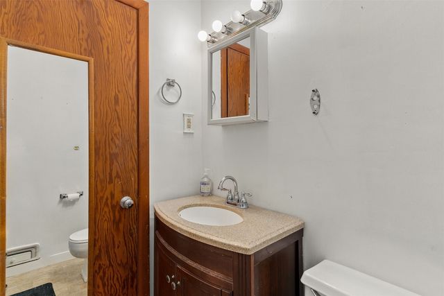 402 Pike Street NE, Auburn, WA 98002