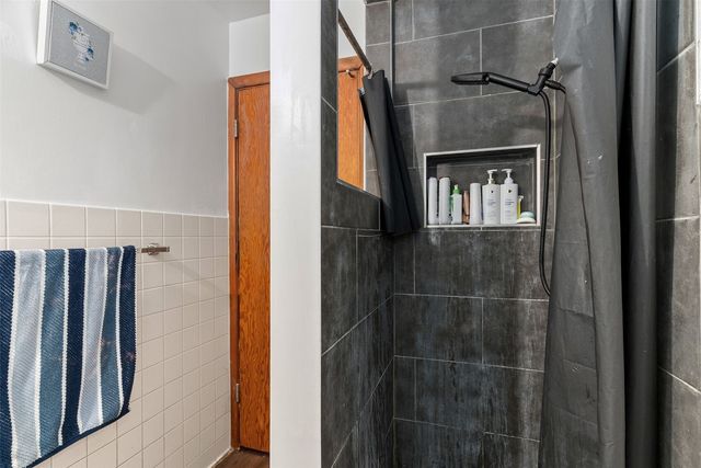 402 Pike Street NE, Auburn, WA 98002