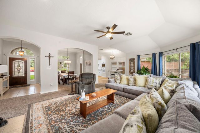 1302 Pine Trail, Tomball, TX 77375