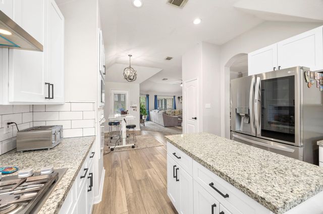 1302 Pine Trail, Tomball, TX 77375