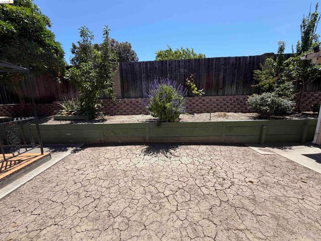 1308 Provence Ct, Antioch, CA 94509