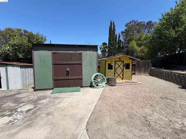 1308 Provence Ct, Antioch, CA 94509