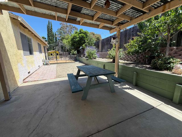 1308 Provence Ct, Antioch, CA 94509
