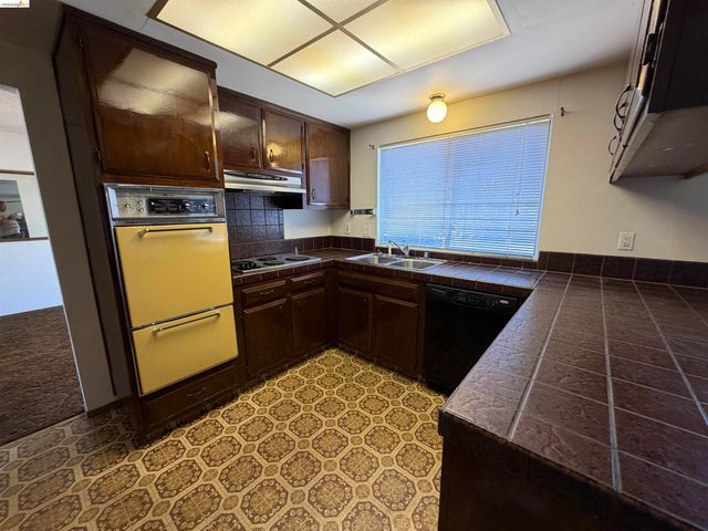 1308 Provence Ct, Antioch, CA 94509