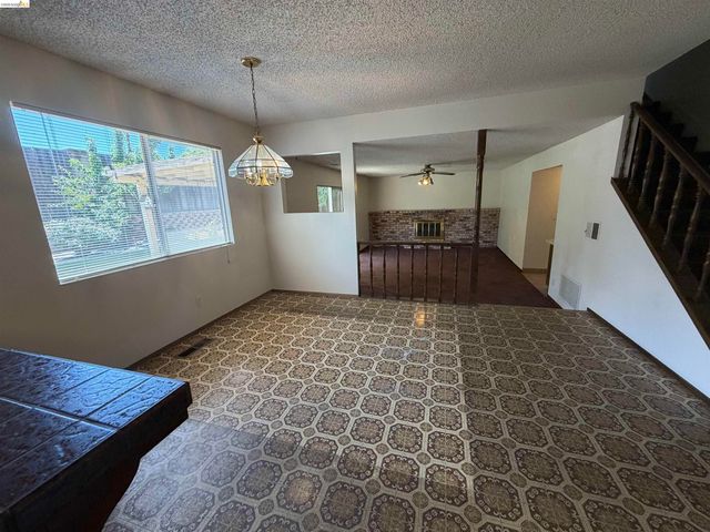 1308 Provence Ct, Antioch, CA 94509