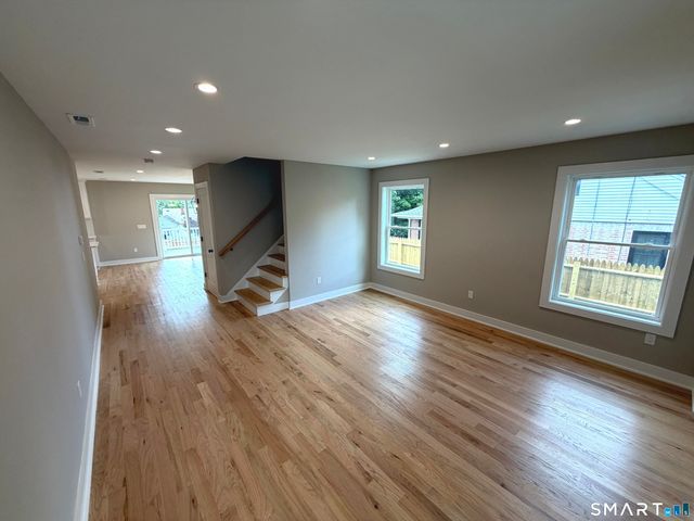 17 Dracut Avenue, Waterbury, CT 06704