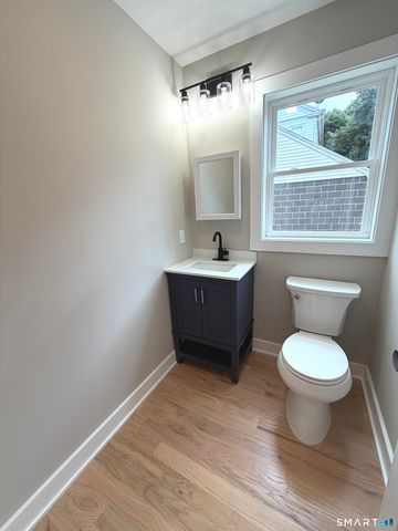 17 Dracut Avenue, Waterbury, CT 06704