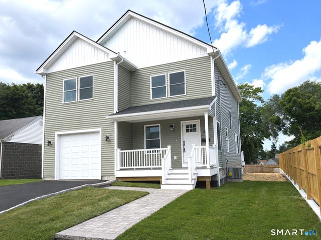 17 Dracut Avenue, Waterbury, CT 06704