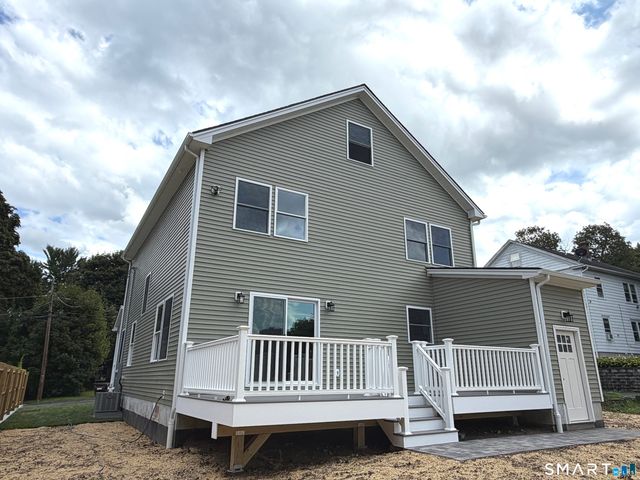 17 Dracut Avenue, Waterbury, CT 06704
