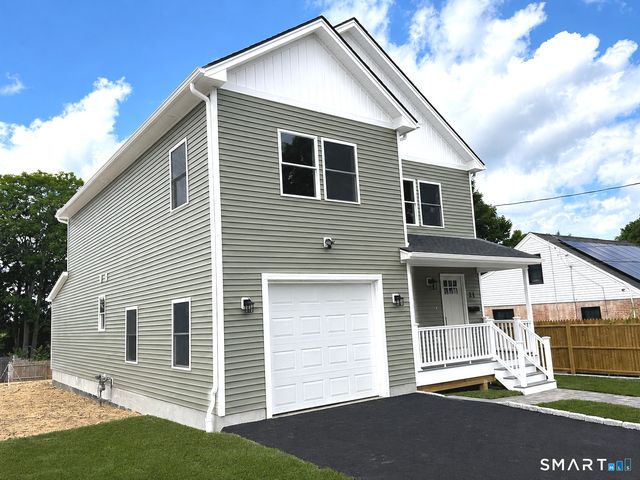 17 Dracut Avenue, Waterbury, CT 06704