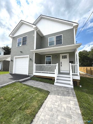 17 Dracut Avenue, Waterbury, CT 06704