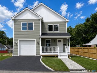 17 Dracut Avenue, Waterbury, CT 06704