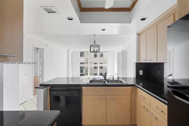 1228 West Avenue 1415, Miami Beach, FL 33139
