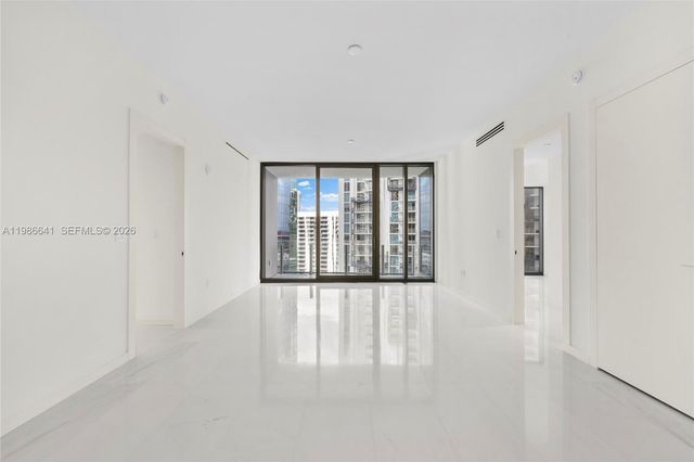 300 Biscayne Blvd Way 2409, Miami, FL 33131