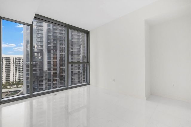 300 Biscayne Blvd Way 2409, Miami, FL 33131