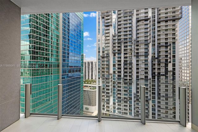 300 Biscayne Blvd Way 2409, Miami, FL 33131