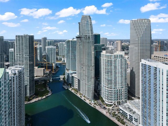 300 Biscayne Blvd Way 2409, Miami, FL 33131